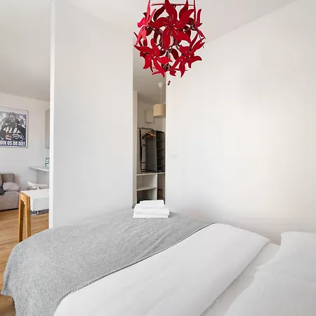 Apartment Metro Wierzbno Inviting By Bookinghost