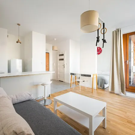 Metro Wierzbno Inviting By Bookinghost *