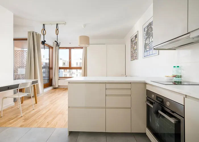 Apartment Metro Wierzbno Inviting By Bookinghost