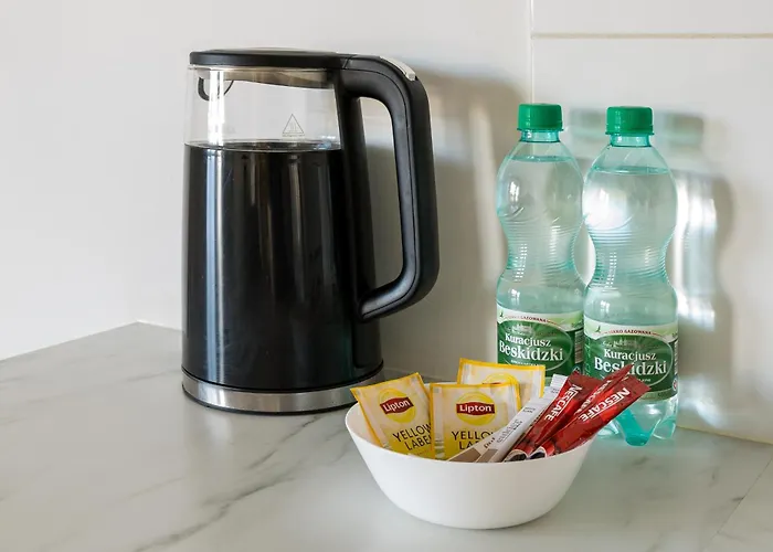 Metro Wierzbno Inviting By Bookinghost *