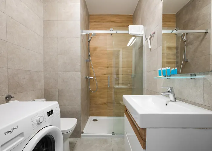 Apartment Metro Wierzbno Inviting By Bookinghost *